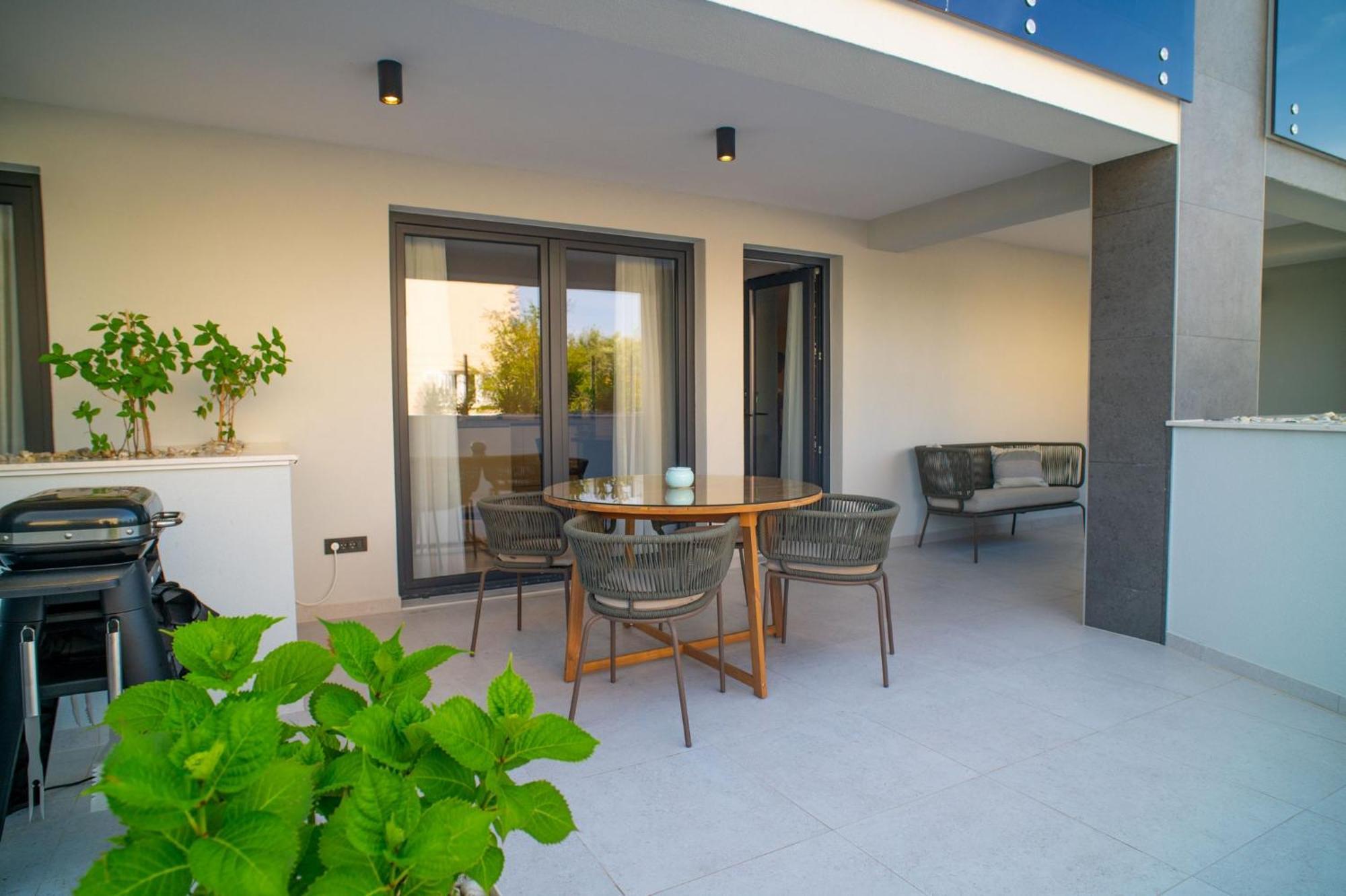 ונטאצ'יצ'י Villa Calma Apartments מראה חיצוני תמונה